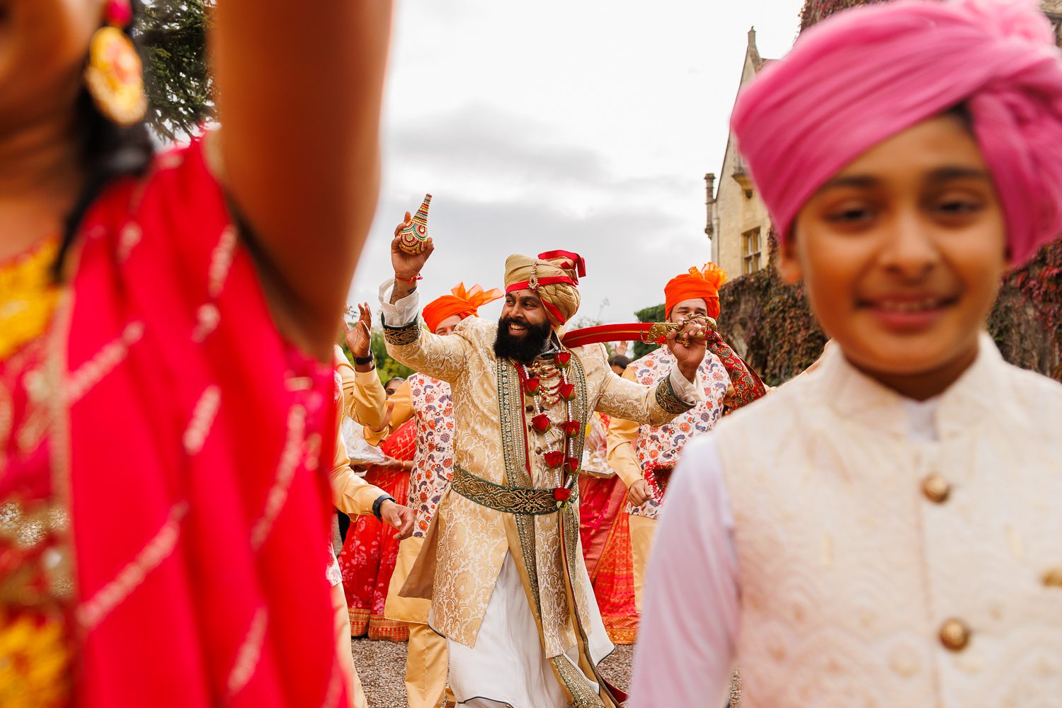 Hindu Gujarati wedding welcoming ceremony